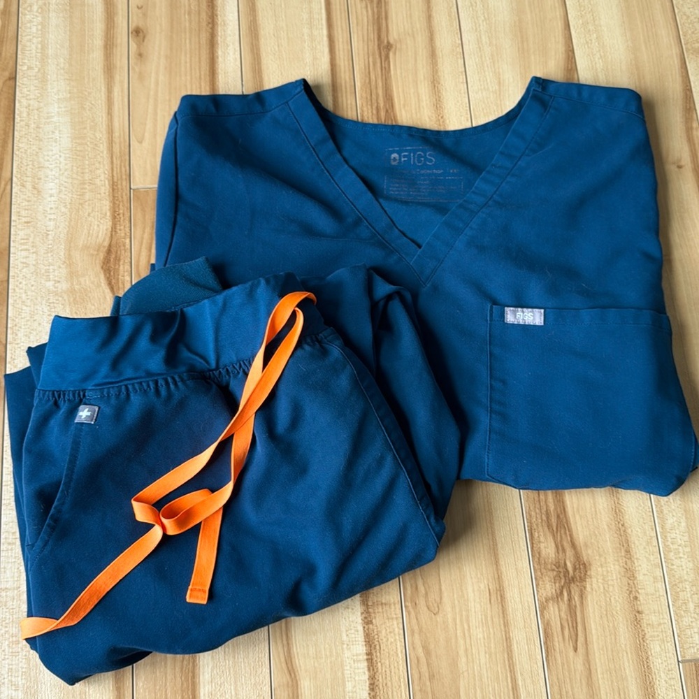 Figs scrub set